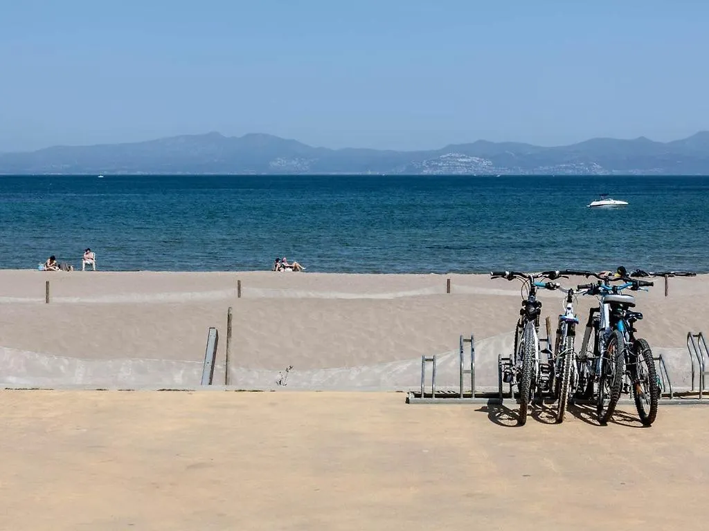 Frente Al Mar-Wifi Free Apartment L'Escala